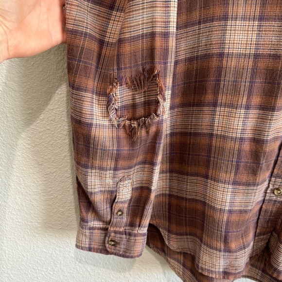 American Eagle Womens Medium Button Down Plaid Brown Shacket Distressed Fall - Picture 9 of 9